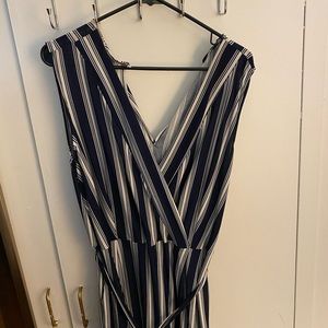 Sleeveless stripped romper